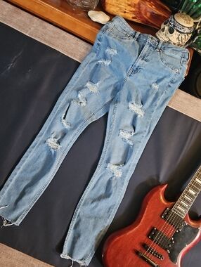 H&M Super High Rise Skinny Distressed Ankle Jeans Size 6 NWOT